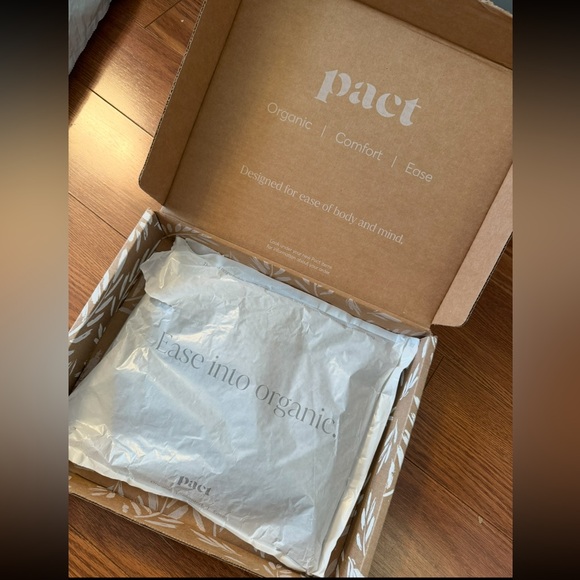 NWT pact organic Black Women's Leggings - Picture 2 of 2